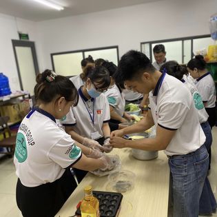 Học viên OLECCO - Chi nhánh TP Hồ Chí Minh - Thực hành Chế biến Thực phẩm